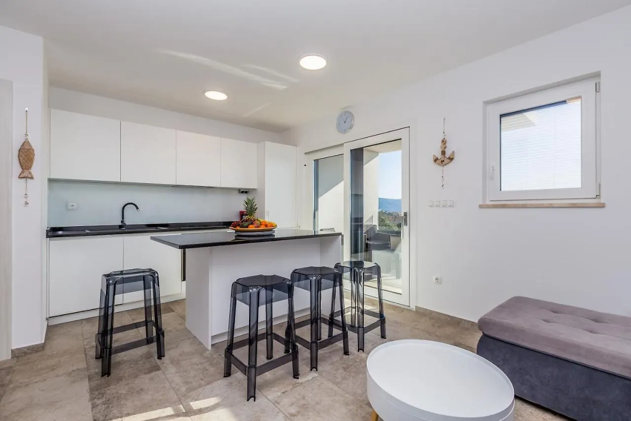 קרק Apartments Luca